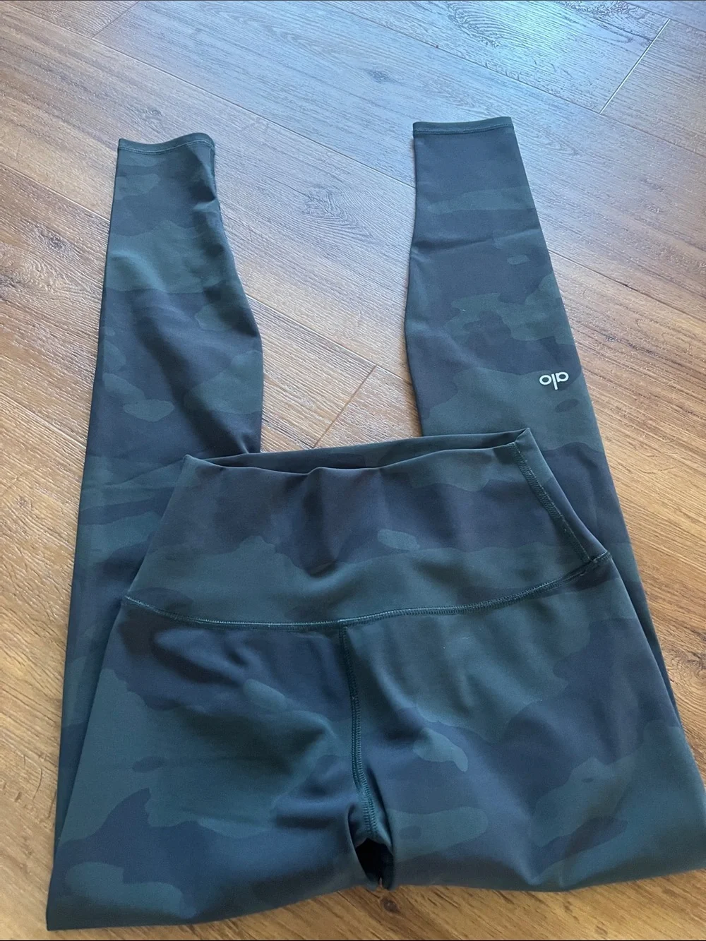 ALO Yoga Girls' Camo High-Waist Leggings - Dark Green/Black